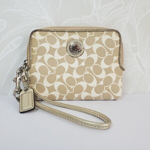 Coach Daisy Signature Square Wristlet Wallet